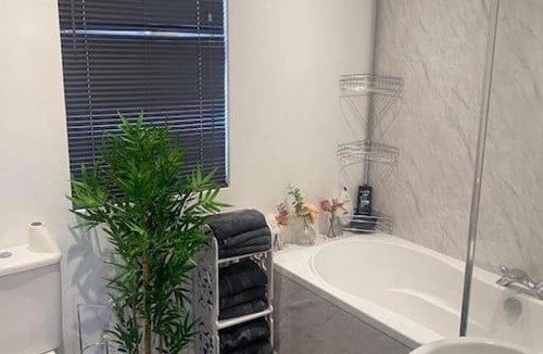 Minera House | Hermon chapel.