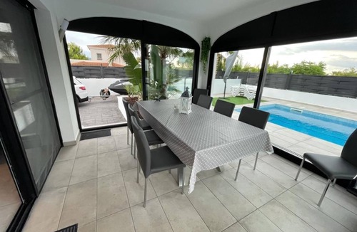 Les Tres Cales Ski Chalet | Hermosa casa moderna, piscina privada, 800 metros de la playa