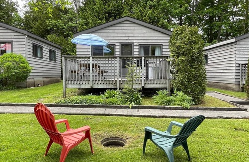 Hope Bay Cottage | Heron-Cedar Garden Cozy Cottage #5 for a relaxing week of fun and adventure