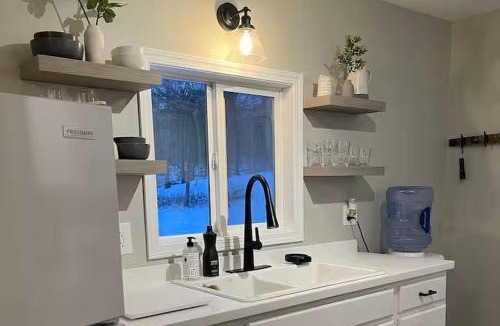 Town of Ledyard House | Heron Cottage on Cayuga Lake