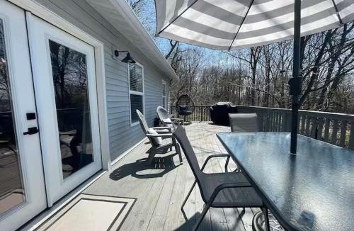 Town of Ledyard House | Heron Cottage on Cayuga Lake