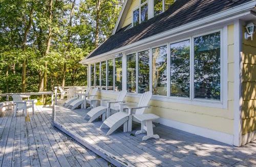 Holland House | Heron Creek