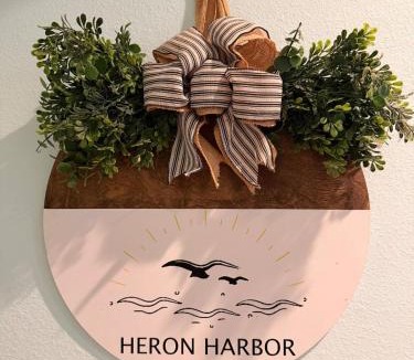 Onalaska Apartment | Heron Harbor 3-BR, 2-full bath lake-front condo