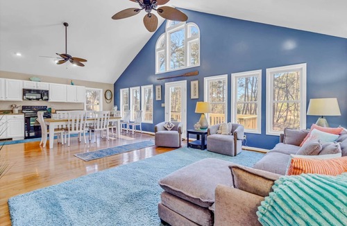 Reedville House | Heron Hideaway Waterfront Cottage