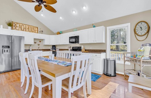 Reedville House | Heron Hideaway Waterfront Cottage