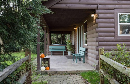 Lakeville Cottage | Heron Hill at Secluded Cabins