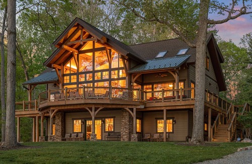 Huddleston House | Heron Point - Amazing Property with Breathtaking Water Views - Luxury Hot Tub!