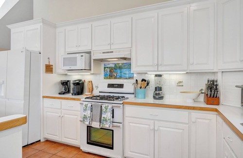 Huddleston House | Heron's Cove - Pet friendly, Private Dock!