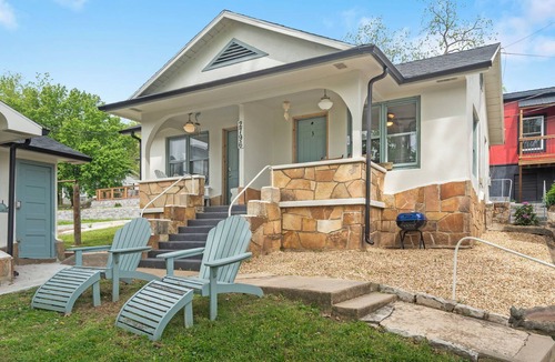 Rockaway Beach Cottage | Herons Lake View Hideaway