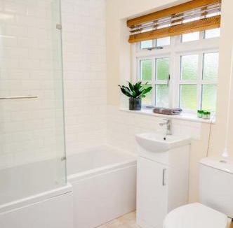 Llanvair Kilgeddin House | Herons Lodge