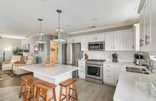 Jamaica Beach Cottage | Herons Nest by Ryson Vacation Rentals