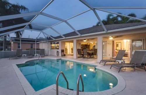 Biggar Villa | Herons' View Villa