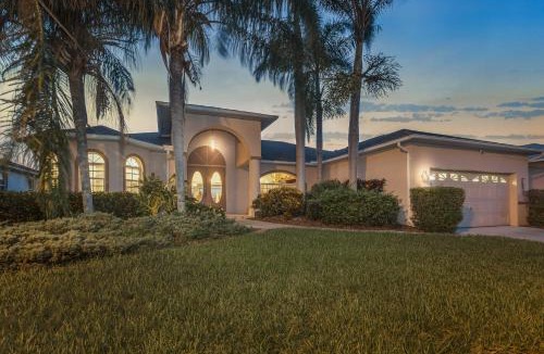 Biggar Villa | Herons' View Villa