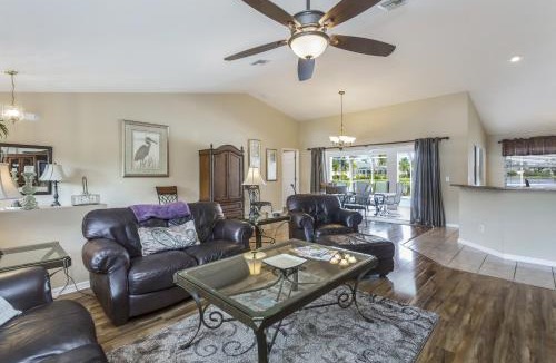 Biggar Villa | Herons' View Villa