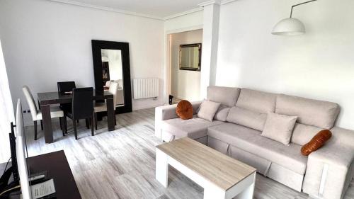San Sebastian Apartment | HERRERA CONFORT San Sebastián -Garaje-