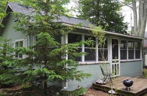 Arcadia Cottage | Herring Creek Cabin!