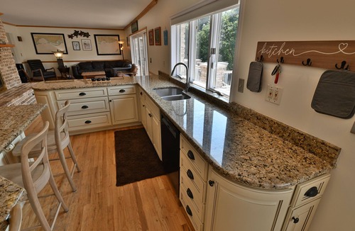 Ono House | Hershey Ranch Retreat: Spacious, luxurious, fun w/fire pit, arcade, game room.