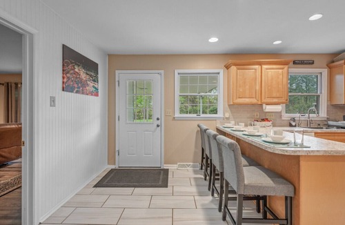 Grantville House | Hersheypark Family Escape | Fire Pit, Yard, EV