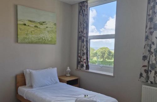 Hailsham Apartment | Herstmonceux Castle - Bader Hall