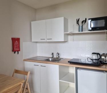 Hailsham Apartment | Herstmonceux Castle - Bader Hall