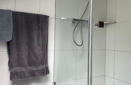 Wald House | Herzliches Zimmer im Zürcher Oberland