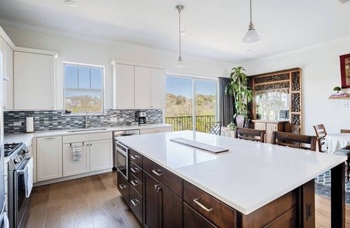 Georgetown House | Hestia: Exec Brownstone Elevator & Outdoor Kitchen