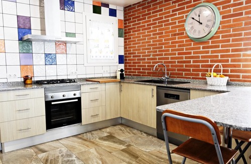 Pineda de Mar Villa | HESTIA House with pool ideal for families. Wi-Fi free.