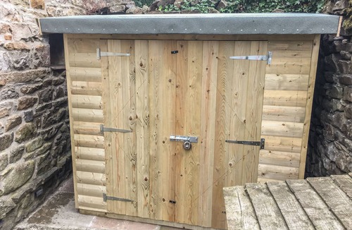 Worton Cottage | HEUGH BARN, with open fire in Muker