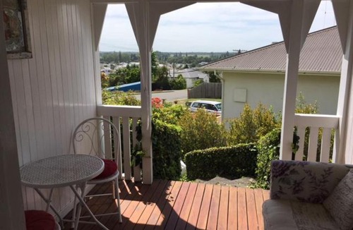 Geraldine Bed & Breakfast | Hewling's Manor