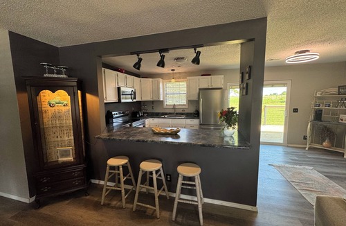 Rogersville House | Hey friends, welcome to Maggie’s Place to relax and enjoy some peace and quiet