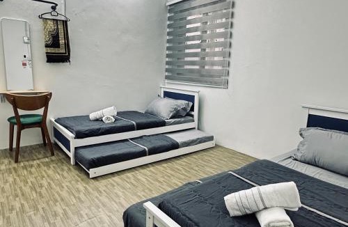Taman Jubilee Hostel | Hey Rest Up with shared bathroom