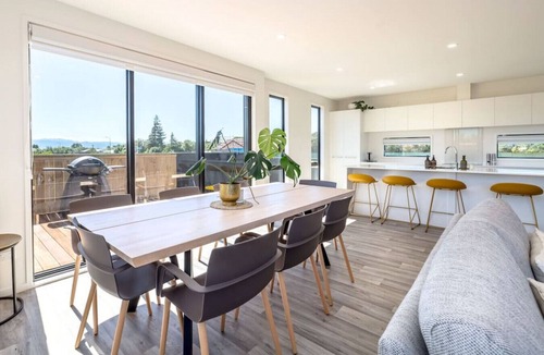 Martinborough Apartment | Hey Syrah Syrah!, Martinborough