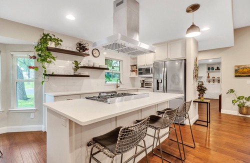 Northwest Hills House | HGTV Featured Property! - Pet Friendly, Beautiful, Comfy Home - Central Location! by RedAwning