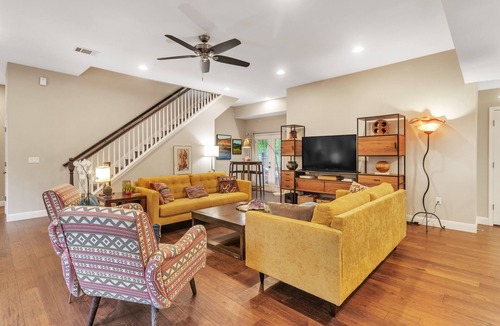 Northwest Hills House | HGTV Featured Property! - Pet Friendly, Beautiful, Comfy Home - Central Location! by RedAwning