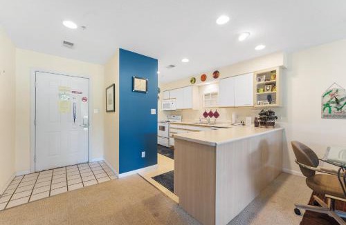 Branson Apartment | HHL-D6 -Take a Holiday