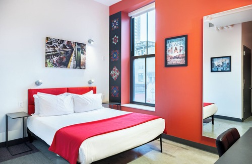 Theatre District Hostel | HI Boston - Hostel