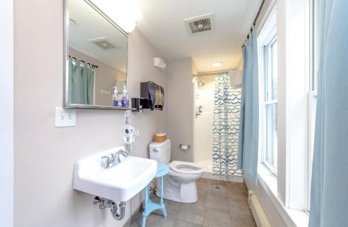 Hyannis Hostel | HI Hyannis Hostel