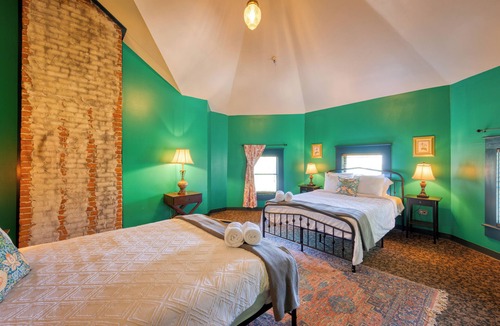 Downtown Sacramento Hostel | HI Sacramento Hostel