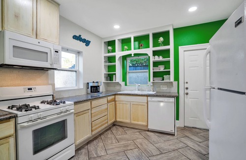 San Jacinto House | Hi there, how's it going?