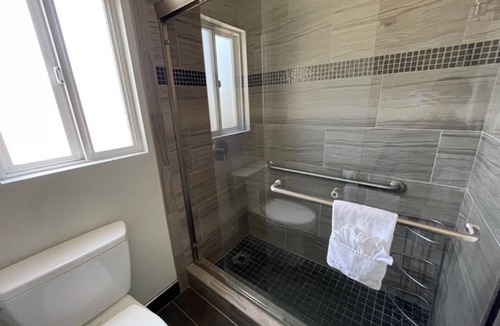 East Manhattan Beach Hotel | Hi View Inn & Suites