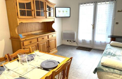 Saint-Hilaire-de-Riez Apartment | HI040-112 Appart 2 pièces - cabine 4 couchages SAINT HILAIRE DE RIEZ