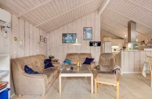 Nordost House | "Hialmar" - 300m from the sea by Interhome