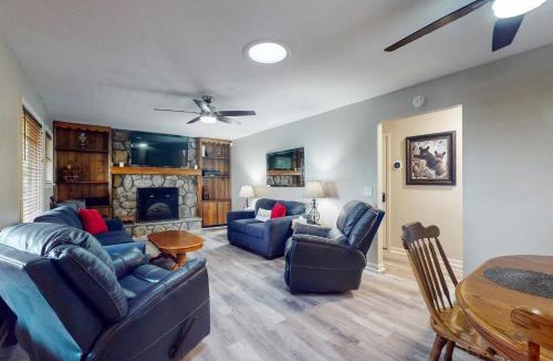 Hiawassee House | Hiawassee Hideaway