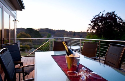 Hepburn Springs House | Hibernate - Gully Views, Stone Bath, Great Spaces