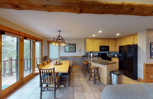 Lutsen House | Hibernation House at Lutsen, Hibernation House at Lutsen