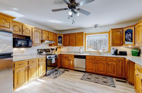 Jay House | Hibernation Station