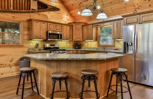 McCaysville Cabin | Hibernation Station | Blue Ridge, GA