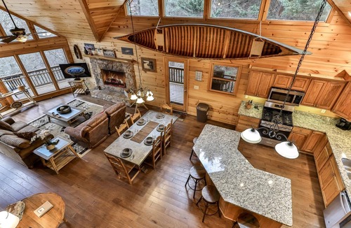 McCaysville Cabin | Hibernation Station | Blue Ridge, GA