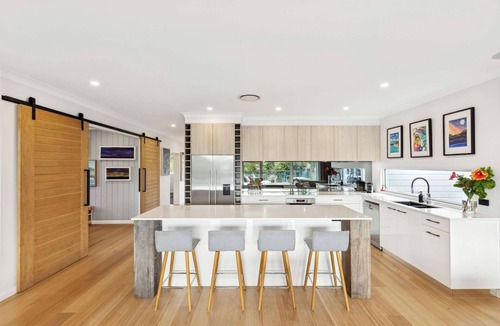 Wamberal House | Hibiscus by Coast Hosting