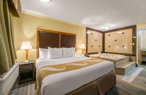 Galloway Hotel | Hibiscus Inn & Suites